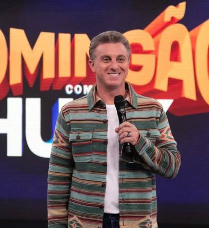 Capa com Luciano Huck
